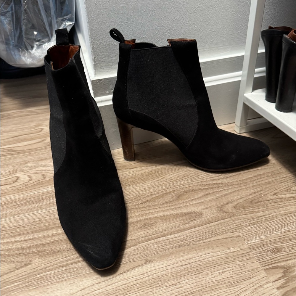 Ankle suede booties by Michel Vivien